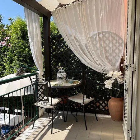 Euthalia Bed & Breakfast 3*