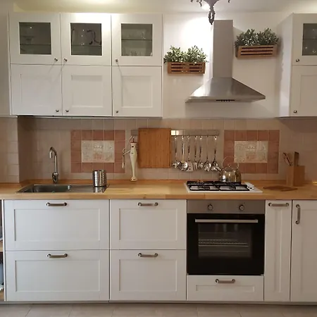 Euthalia Bed & Breakfast 3*