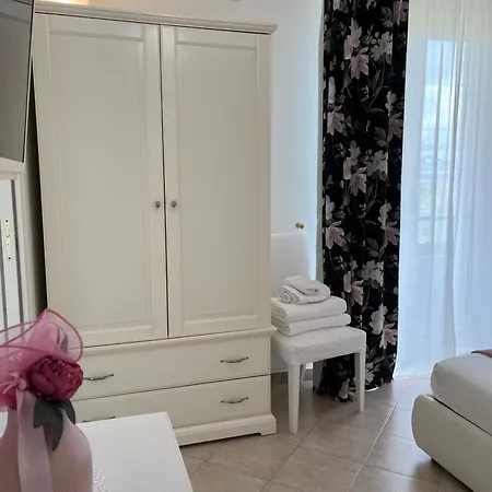 B&B Euthalia 3*