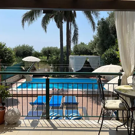 Euthalia Alojamento de Acomodação e Pequeno-almoço Riposto