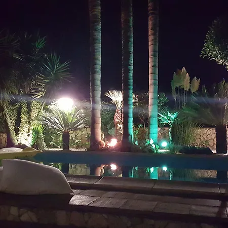 فندق مبيت وإفطار Euthalia 3*