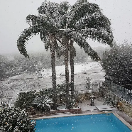 Euthalia Alojamento de Acomodação e Pequeno-almoço 3*