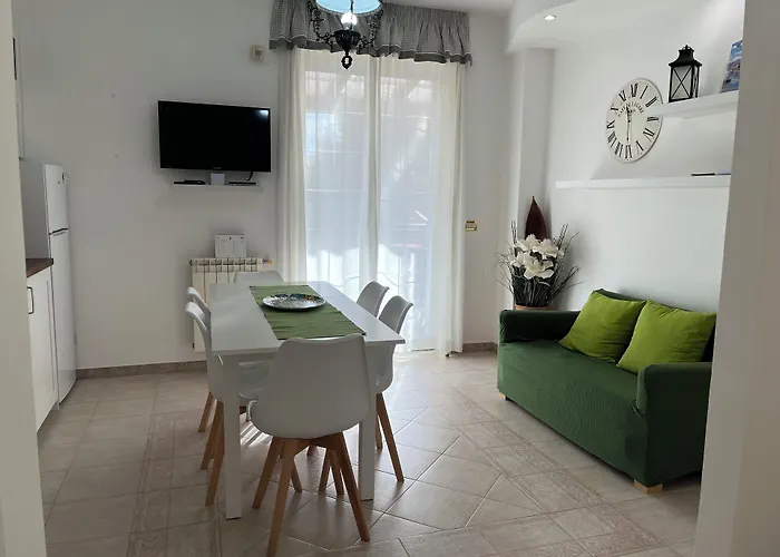 Euthalia 4* Riposto